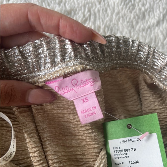 (NWT) Lilly Pulitzer Platinum, Ritz Romper US XS - Picture 2 of 3